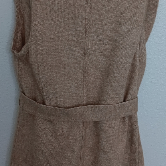 White House Black Market Tan Vest - Picture 8 of 16